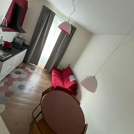 Quattro Fiori شقة